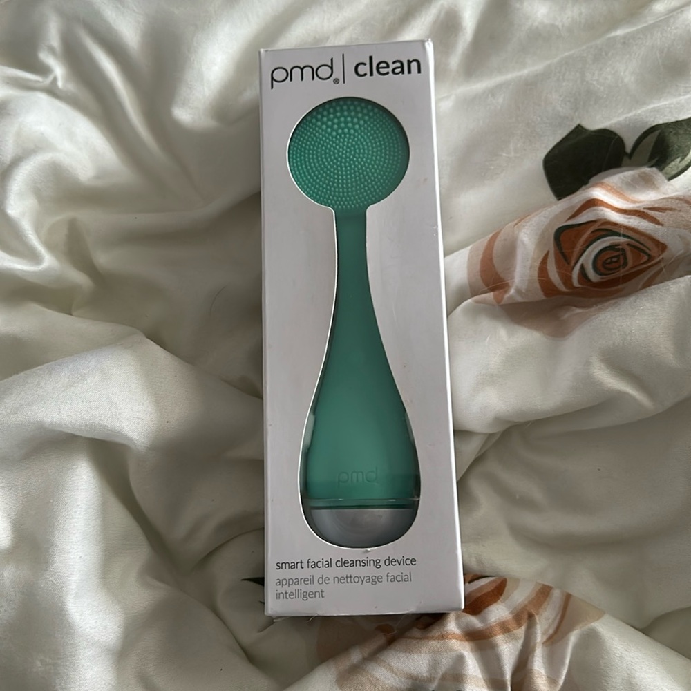 PMD Clean Smart Facial Cleansing Device - White